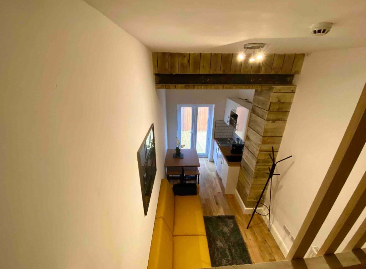Апартаменты Flat 8, 10 St Johns Борнмут Экстерьер фото