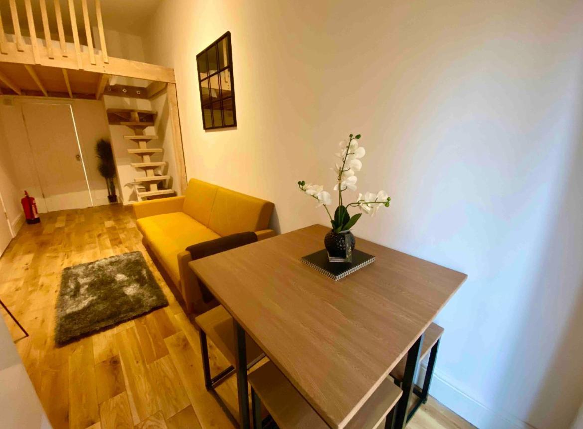 Апартаменты Flat 8, 10 St Johns Борнмут Экстерьер фото