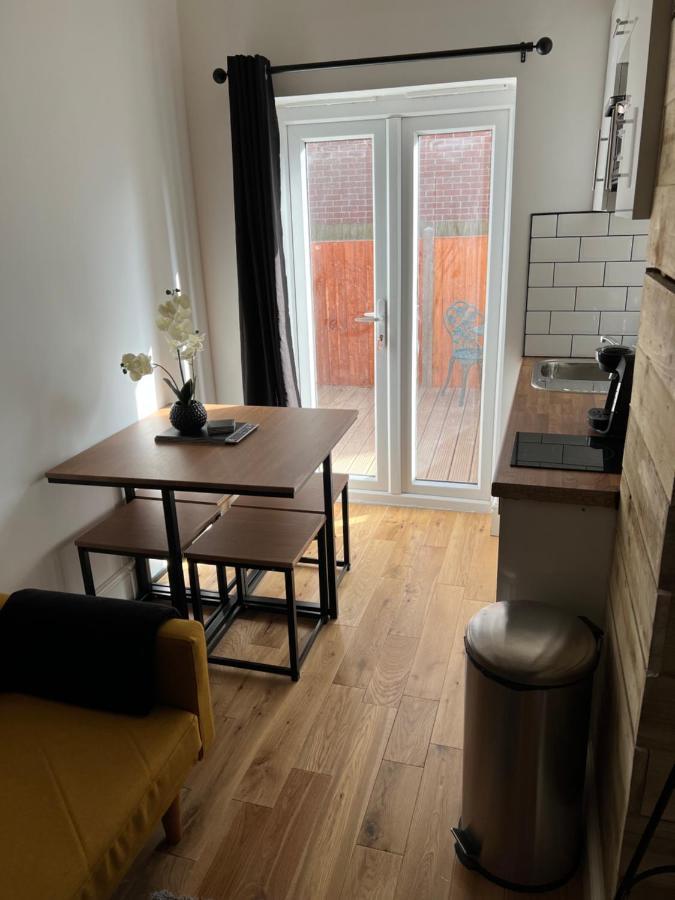 Апартаменты Flat 8, 10 St Johns Борнмут Экстерьер фото